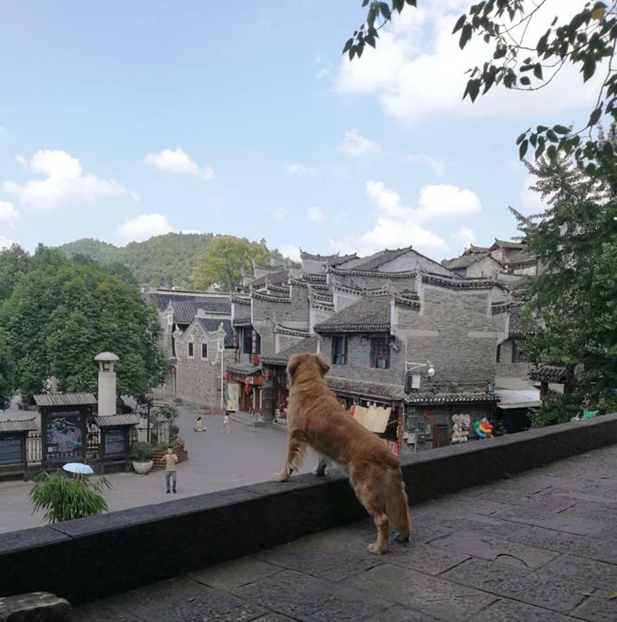 Hemu House Hotel Fenghuang Buitenkant foto
